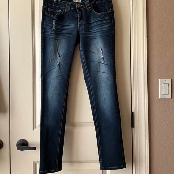 YMI Denim - YMI Distressed Jeans size 9
